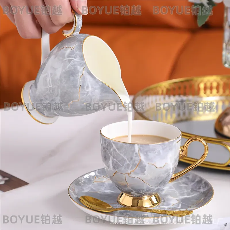 Conjunto de Xícara e Prato de  - Coffee Tea Gift avaliação e preço