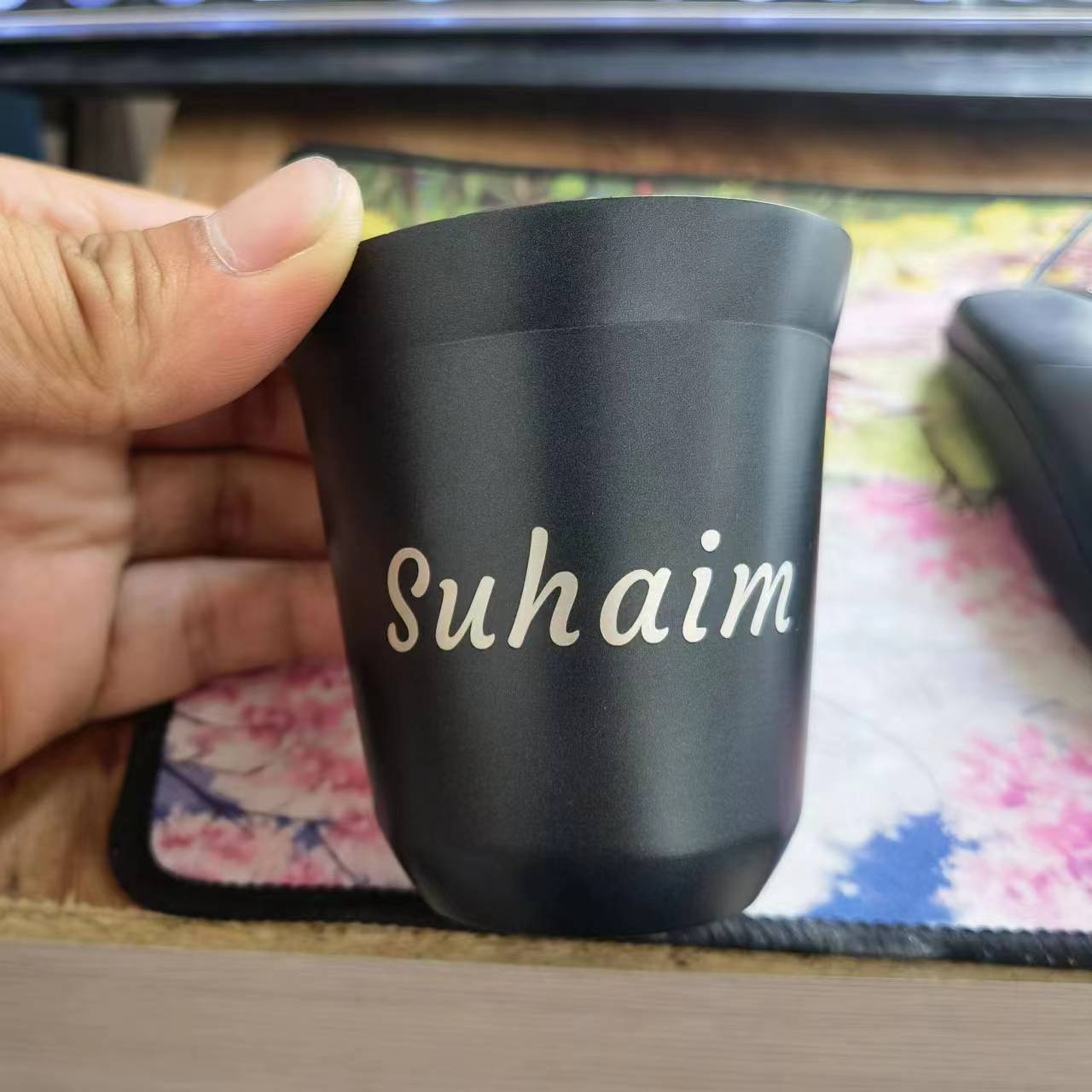 Canecas de Espresso Isoladas d - Coffee Tea Logo avaliação e preço